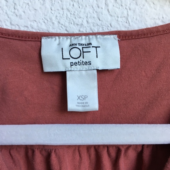 LOFT XSP Pink Petite V-Neck Tank - Picture 3 of 3